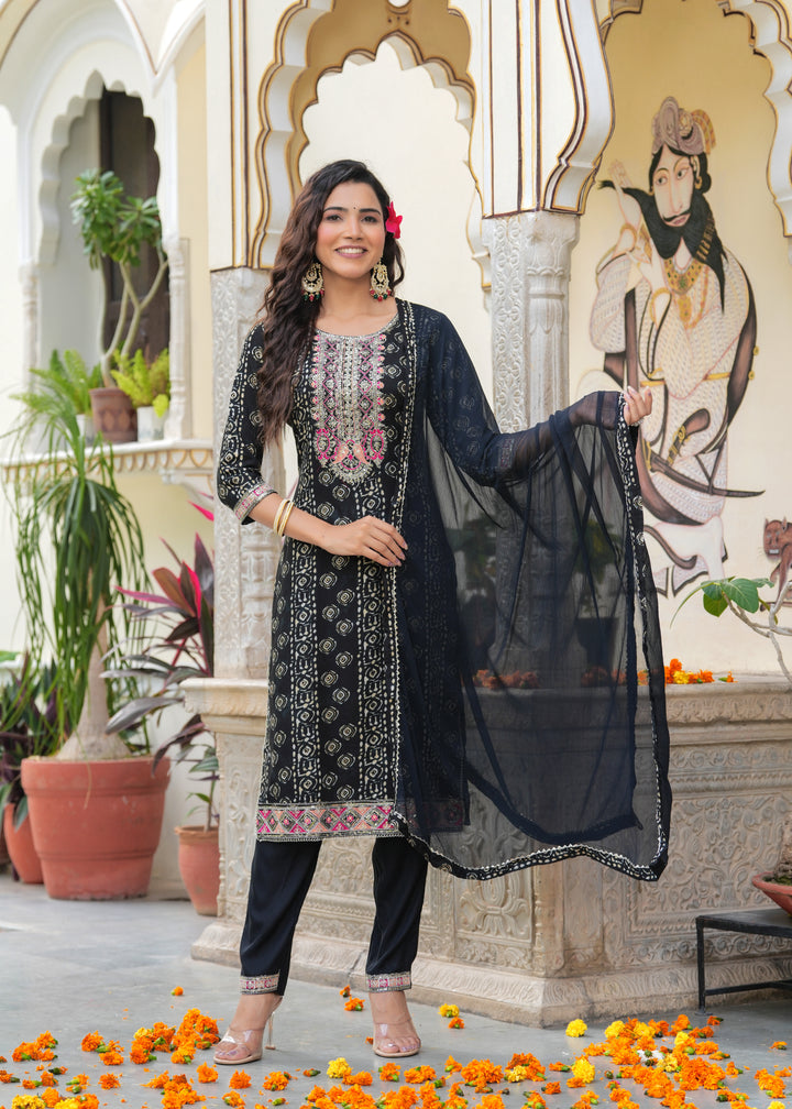 Foil print thread Embroidery kurta set