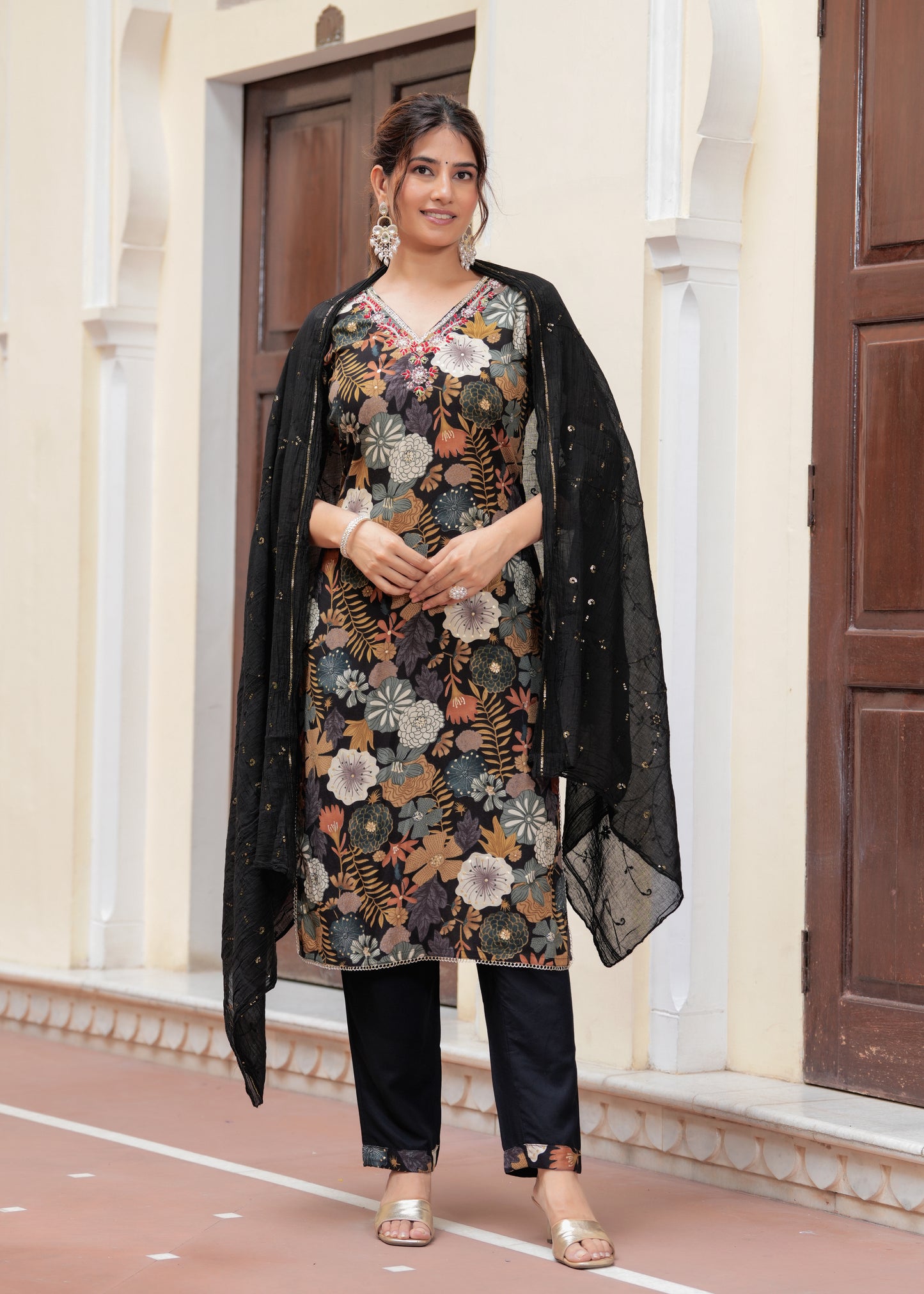 Black Floral print Thread work kurta set