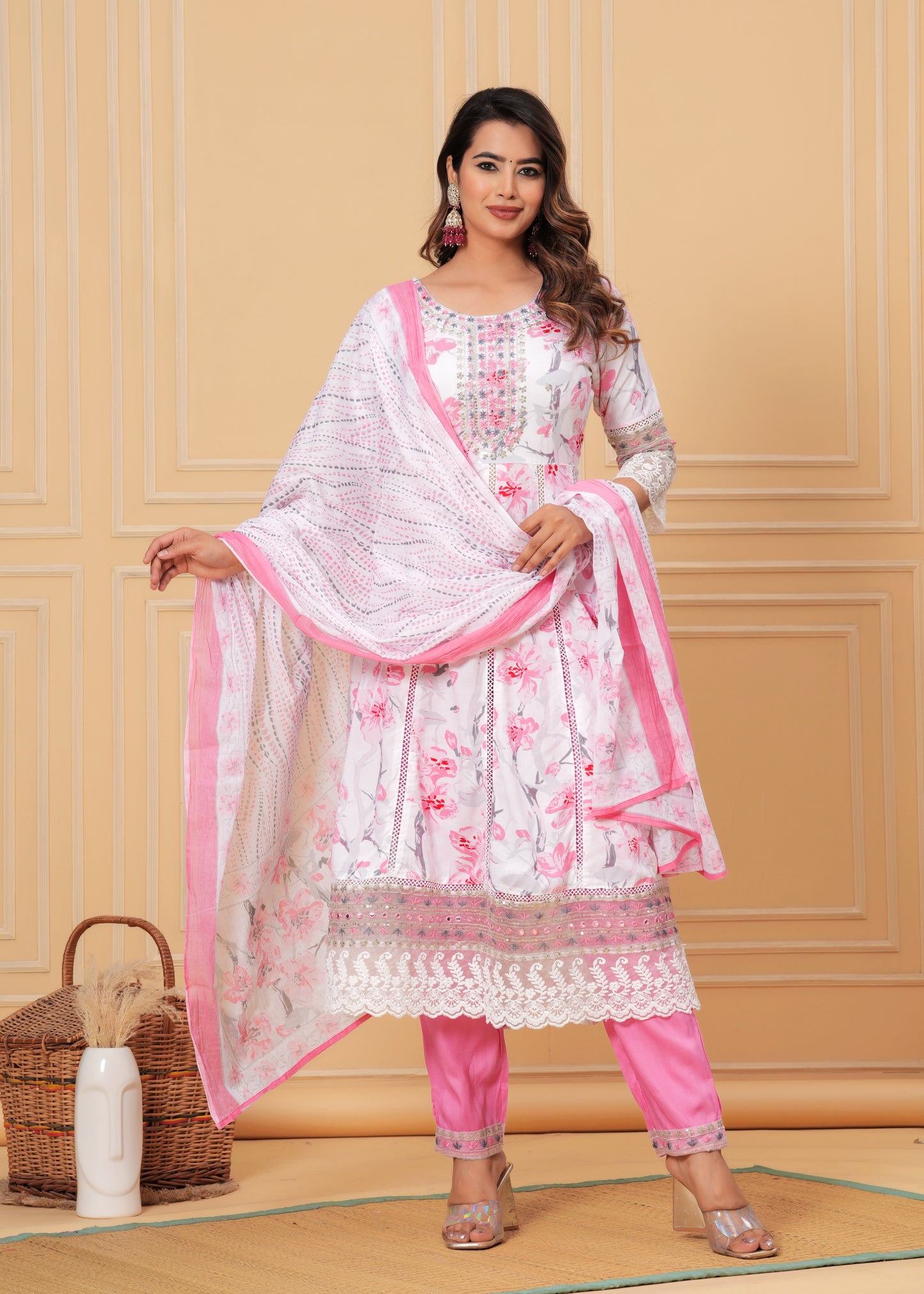 AMBRAAISH FLOWER PRINT REYON SUIT SET