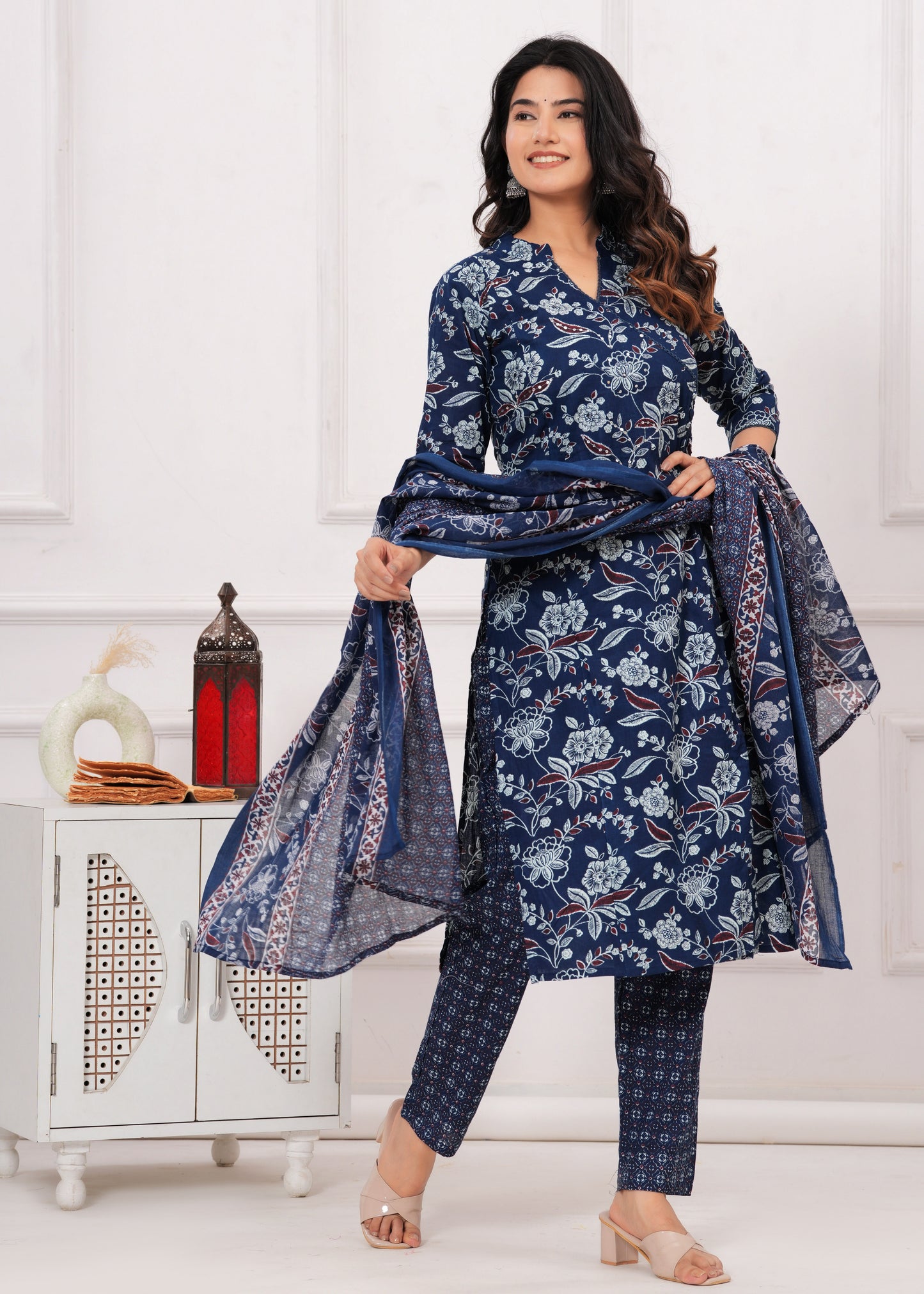 SAMPAVI BLUE COTTON ANGARKHA KURTA SET